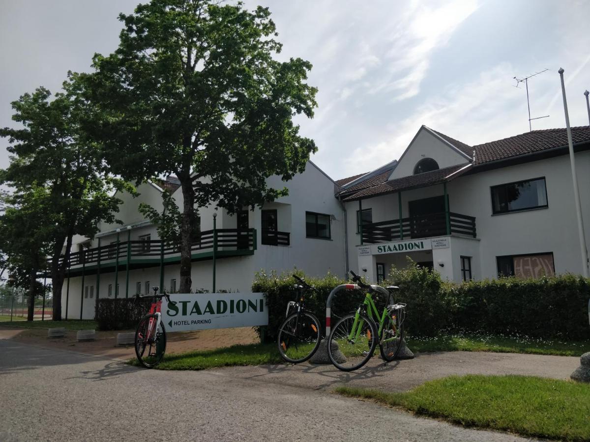 Staadioni Hotel Kuressaare Dış mekan fotoğraf