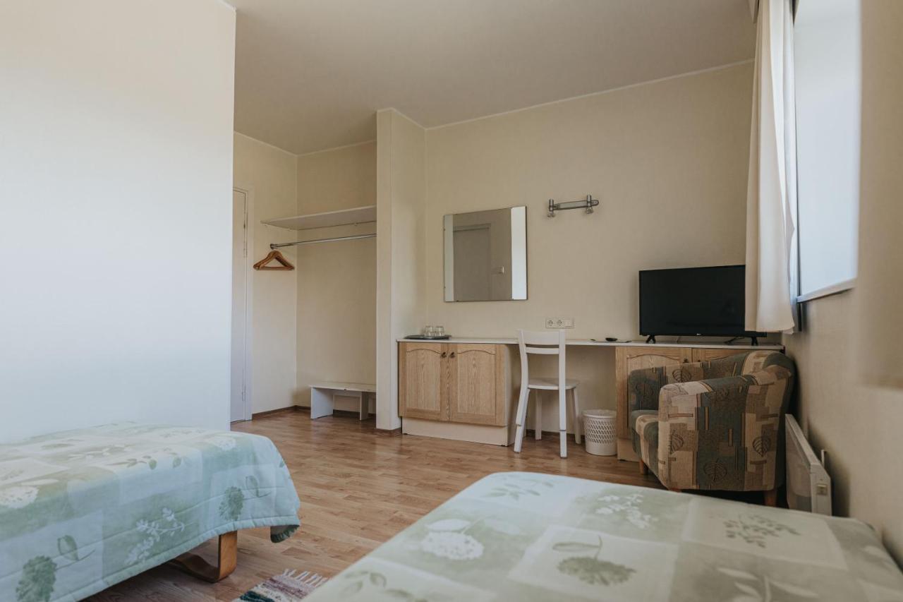 Staadioni Hotel Kuressaare Dış mekan fotoğraf