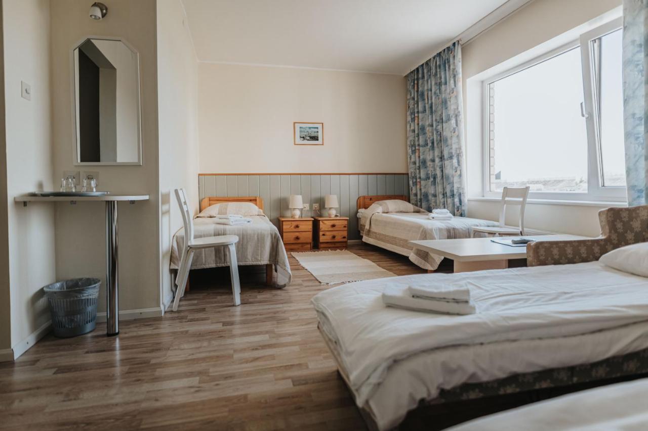 Staadioni Hotel Kuressaare Dış mekan fotoğraf