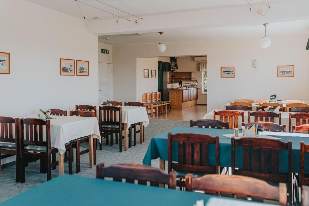 Staadioni Hotel Kuressaare Dış mekan fotoğraf