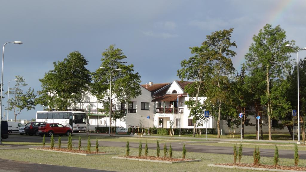 Staadioni Hotel Kuressaare Dış mekan fotoğraf