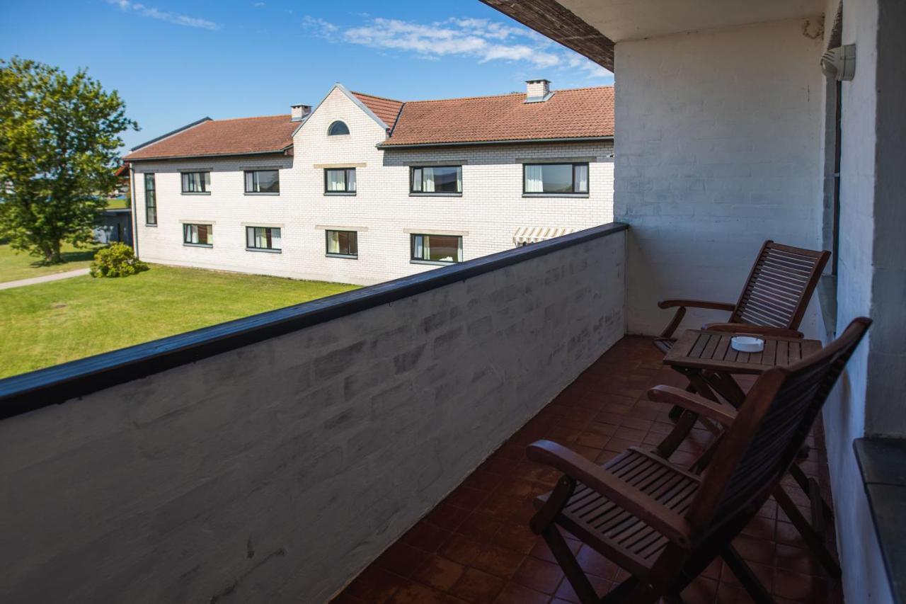 Staadioni Hotel Kuressaare Dış mekan fotoğraf