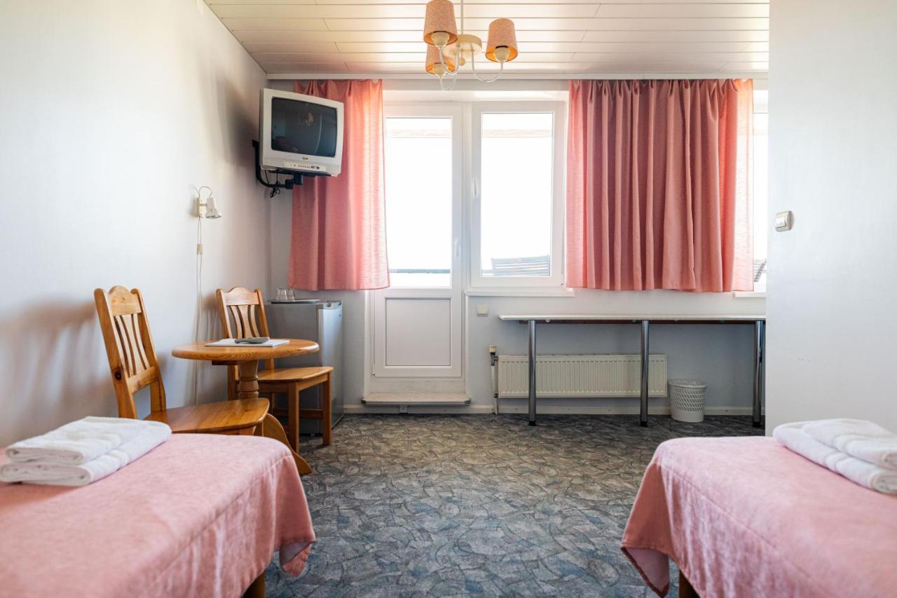 Staadioni Hotel Kuressaare Dış mekan fotoğraf