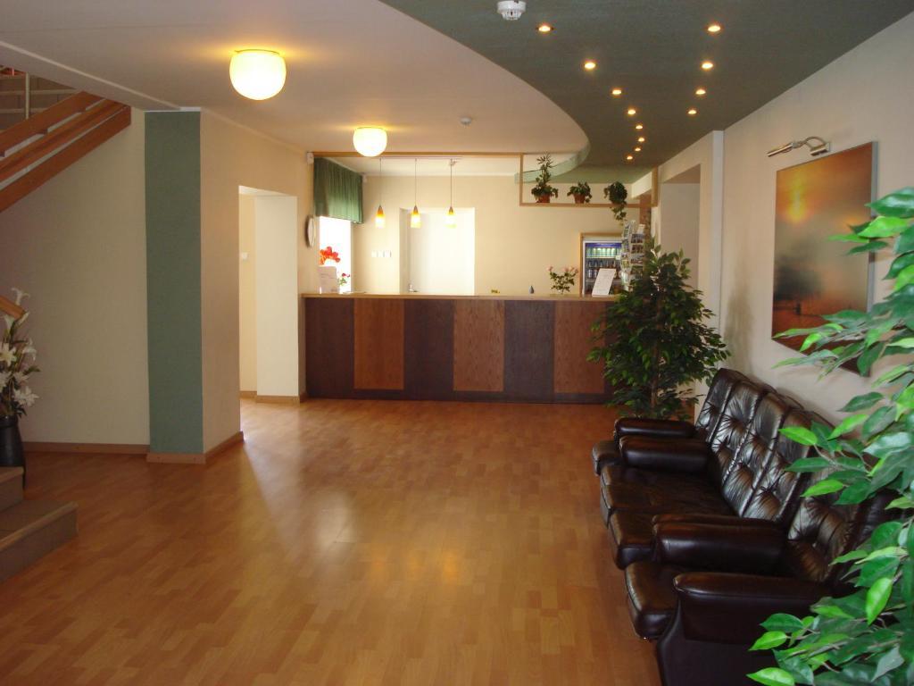 Staadioni Hotel Kuressaare Dış mekan fotoğraf