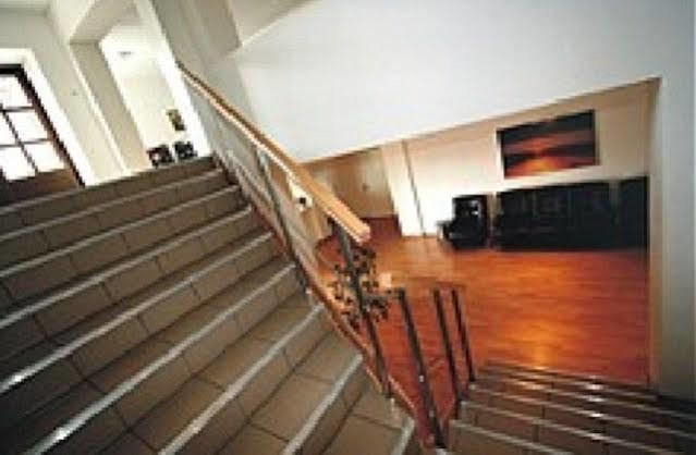 Staadioni Hotel Kuressaare Dış mekan fotoğraf