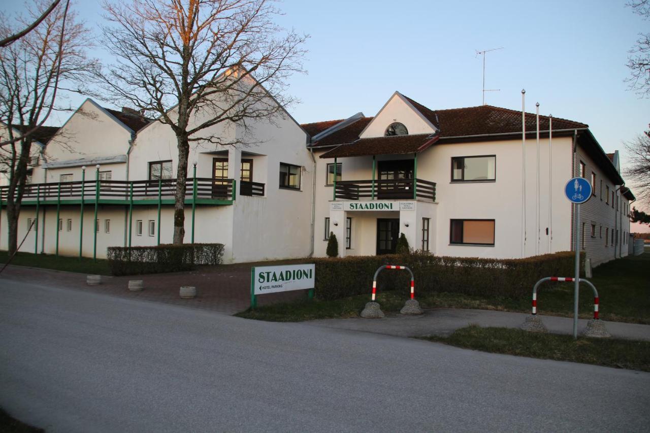 Staadioni Hotel Kuressaare Dış mekan fotoğraf